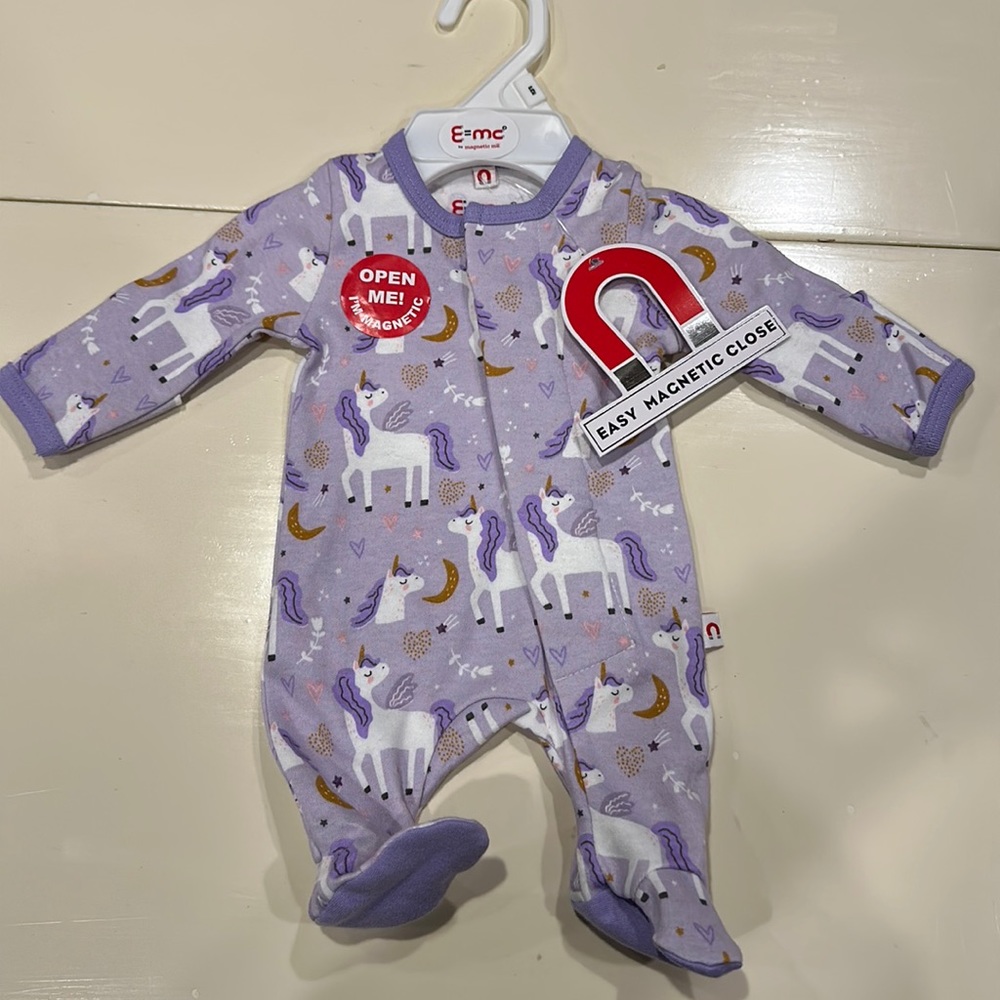 NWT Magnetic Me Unicorn Footie Pajamas